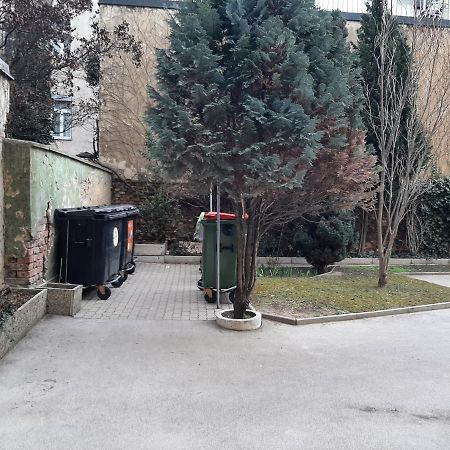 Brilliant View: Balcony Home, Modern, Stylish And Newly Renovated Вена Экстерьер фото