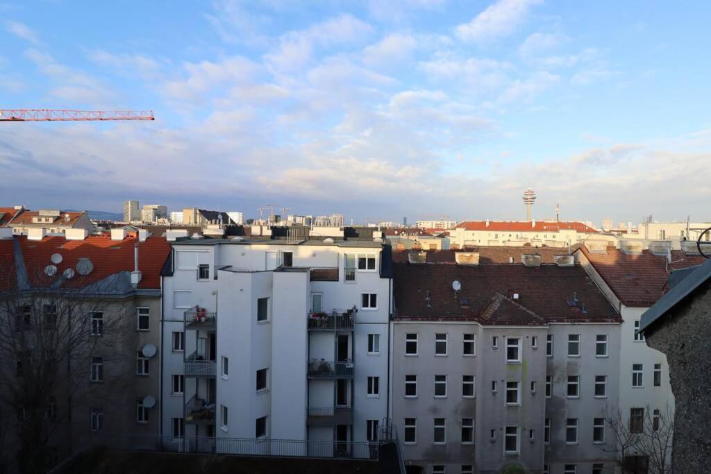 Brilliant View: Balcony Home, Modern, Stylish And Newly Renovated Вена Экстерьер фото