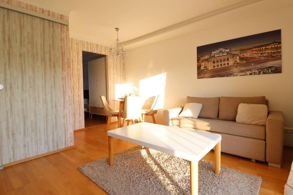 Brilliant View: Balcony Home, Modern, Stylish And Newly Renovated Вена Экстерьер фото